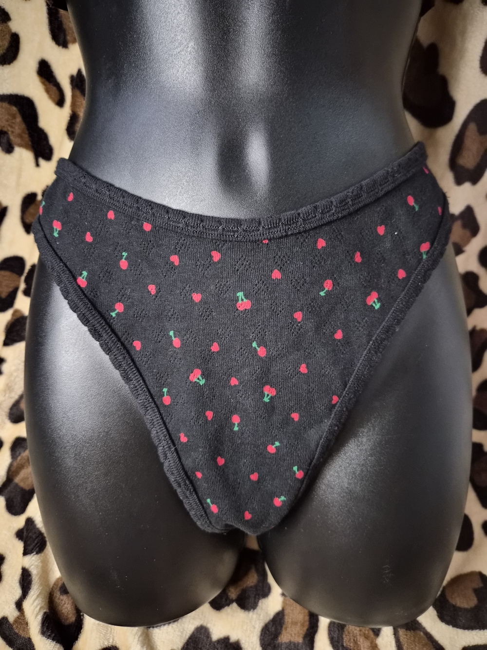 Black Cherry-Print Thong